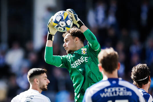 IFK Göteborgs målvakt Elis Bishesari