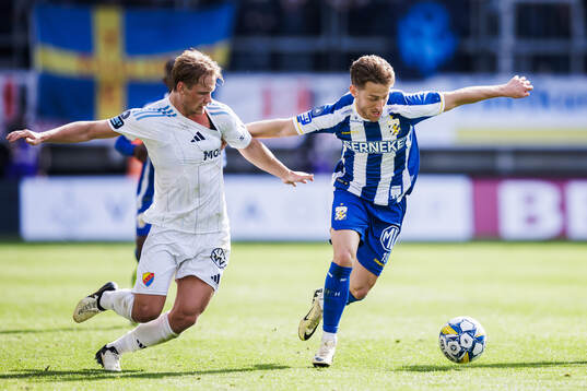 Djurgårdens Tobias Gulliksen och IFK Göteborgs Arbnor