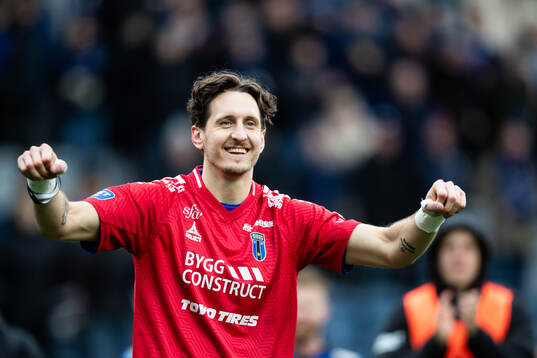 Sirius målvakt David Mitov Nilsson jublar