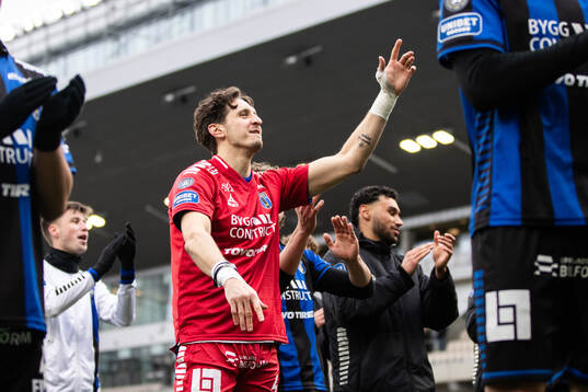 Sirius målvakt David Mitov Nilsson jublar