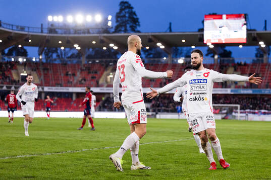 Degerfors Pashang Abdulla jublar med Alexander Ytterell