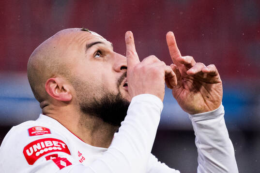 Bläddra bland fler bilder av Fotboll, Superettan, Öster - Degerfors