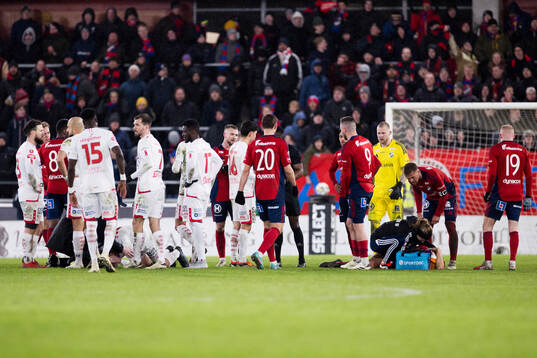 Degerfors Adi Fisic och Östers Mattis Adolfsson har ont