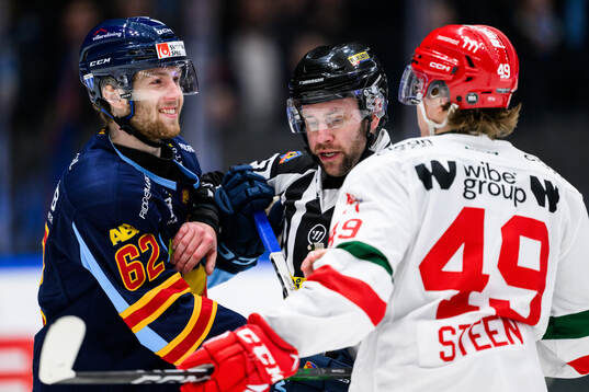 Djurgårdens Wiktor Nilsson och Moras Noah Steen