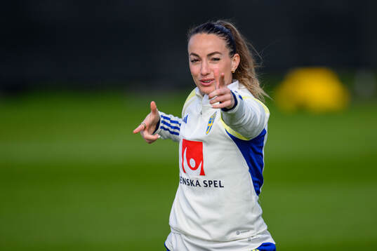 Kosovare Asllani of Sweden of the Swedish women's national
