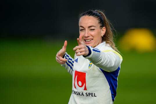 Kosovare Asllani of Sweden of the Swedish women's national