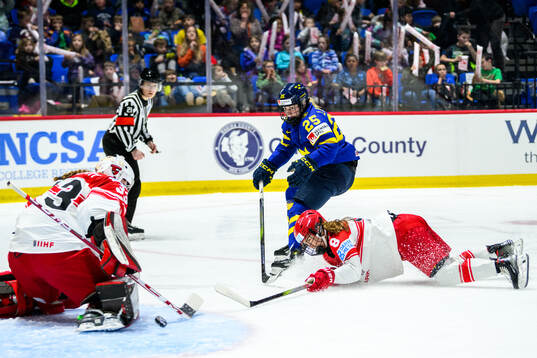 Lina Ljungblom of Sweden and Olivia Ranum of Denmark