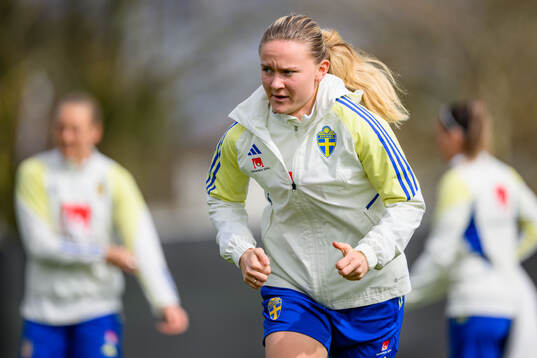 Matilda Vinberg of Sweden of the women's national football