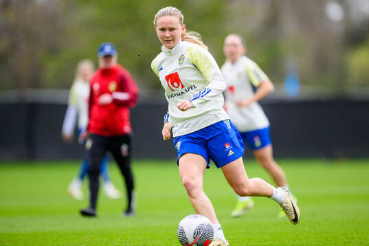 Matilda Vinberg of Sweden of the women's national football
