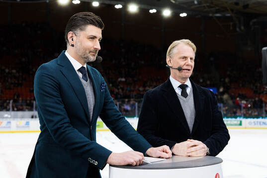 TV-experter Björn Oldeen och Niklas Wikegård