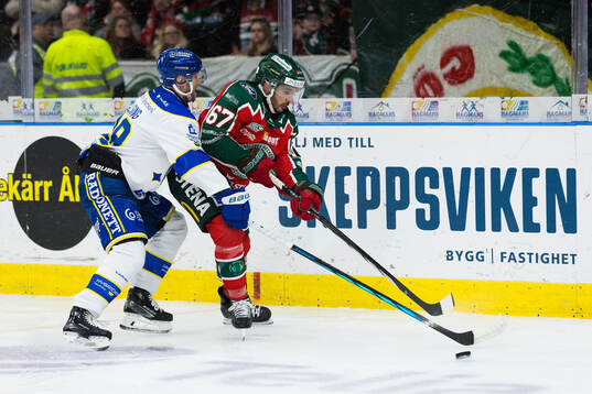 Leksands Olle Alsing och Frölundas Jayden Halbgewachs