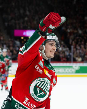 Frölundas Jere Innala jublar