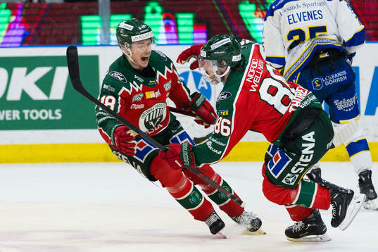 Frölundas Erik Thorell jublar med Linus Öberg