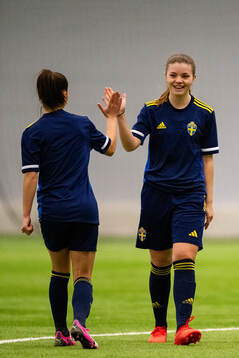 Emma Theoren jublar