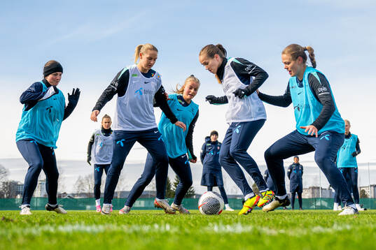 Tuva Hansen, Lisa Naalsund, Emilie Woldvik, Guro Reiten and