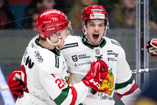 Moras Michael Brandsegg-Nygård och Chad Yetman jublar