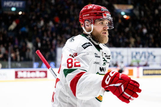 Moras Roope Laavainen jublar