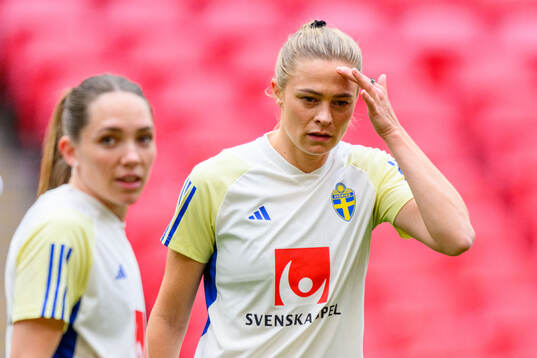 Elin Rubensson and Fridolina Rolfö of Sweden of the