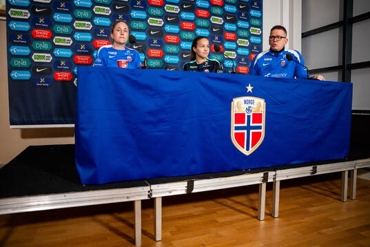 Head coach Gemma Grainger, Guro Reiten and media officer