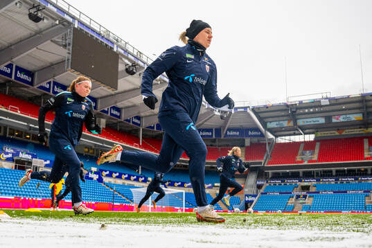 Signe Gaupset and Lisa Fjeldstad Naalsund of the Norwegian