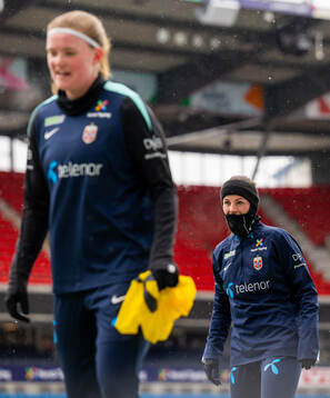 Tuva Hansen and Signe Gaupset of the Norwegian women's