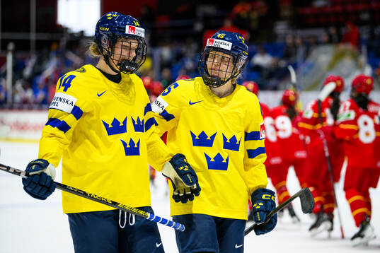Ida Karlsson and Paula Bergström of Sweden