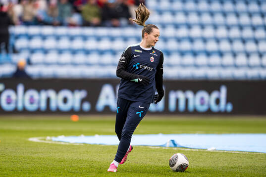 Elisabeth Terland of Norway warms up