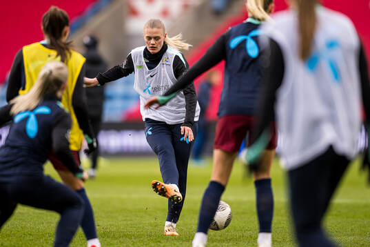 Mathilde Hauge Harviken of Norway warms up