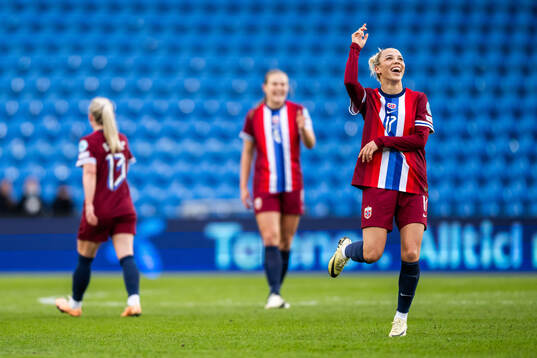 Celin Bizet Ildhusøy of Norway celebrates