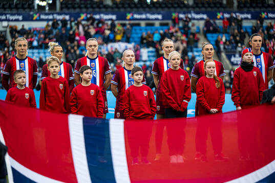 Sophie Roman Haug, Celin Bizet Ildhusøy, Mathilde Hauge