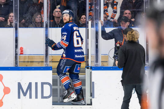 Växjös Eric Martinsson visas ut