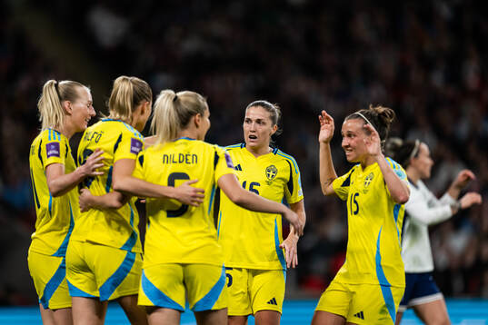 Fridolina Rolfö of Sweden celebrates with Stina