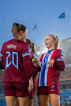 Emilie Haavi and Emilie Woldvik of Norway