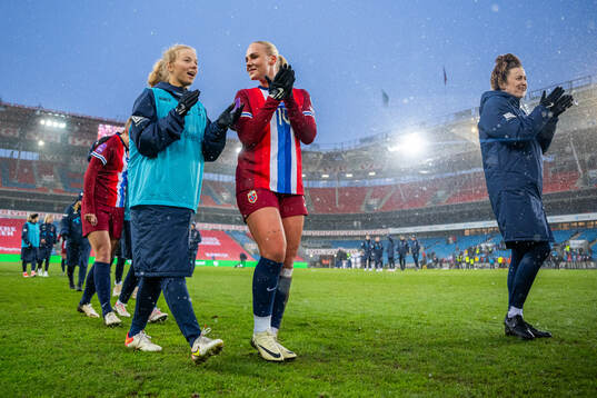 Justine Kielland and Cathinka Tandberg of Norway