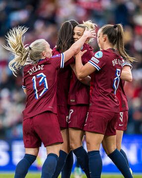 Celin Bizet Ildhusøy of Norway celebrates