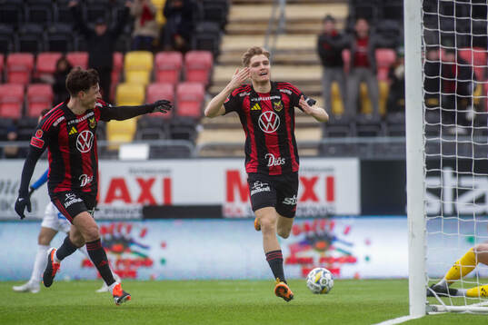 Östersunds Jakob Hedenquist jublar