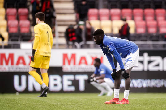 Trelleborgs Emmanuel Godwin deppar