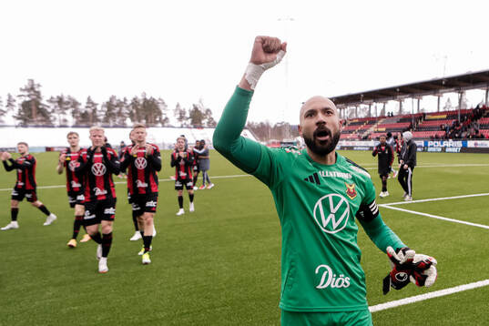 Östersunds Aly Keita jublar