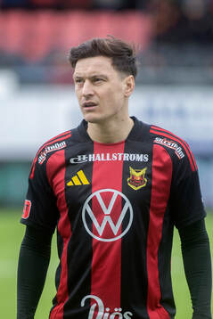 ÖstersundsJamie Ryan Hopcutt innan fotbollsmatchen i