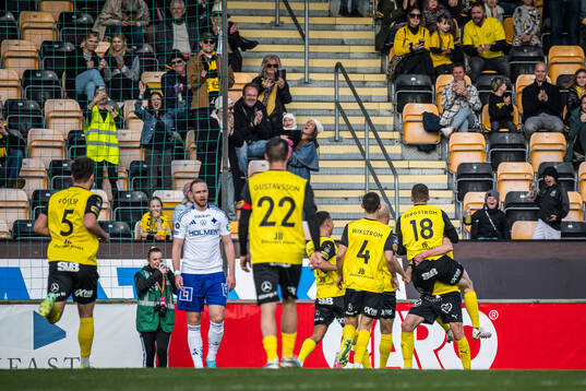 Mjällbys Jacob Bergström jublar