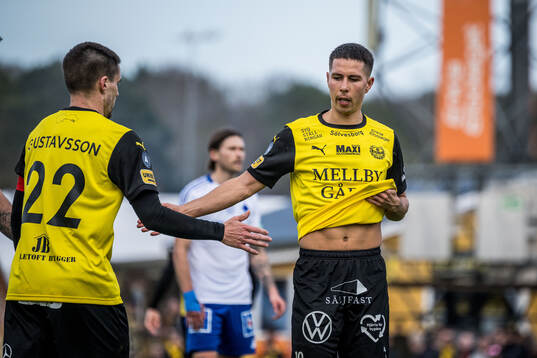 Mjällbys Jesper Gustavsson och Nicklas Røjkjær