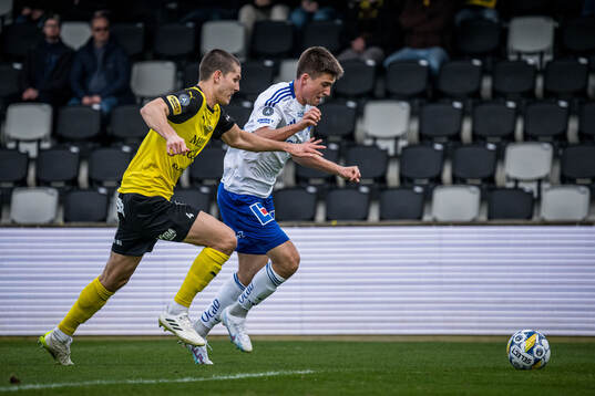 IFK Norrköpings Carl Björk och Mjällbys Rasmus Wikström