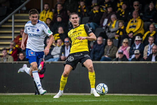 IFK Norrköpings Carl Björk och Mjällbys Rasmus Wikström