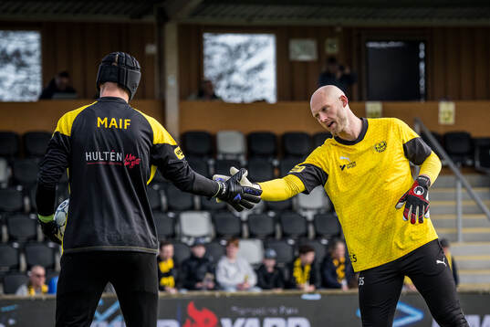 Mjällbys målvakt Noel Törnqvist och målvakt Alexander