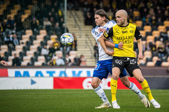 IFK Norrköpings Arnor Traustason och Mjällbys Viktor