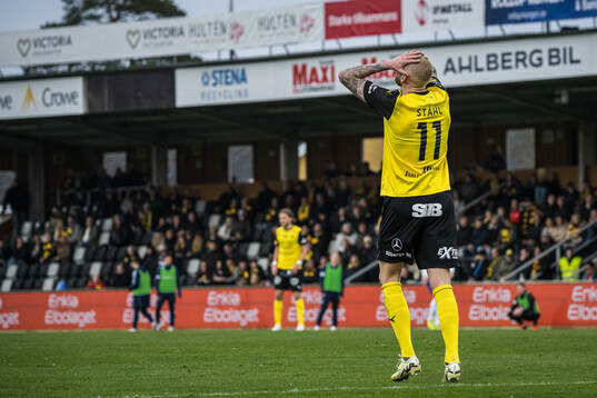 Mjällbys Adam Ståhl deppar