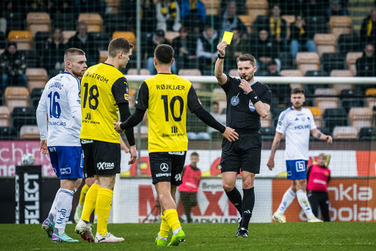 Mjällbys Jacob Bergström tilldelas en varning