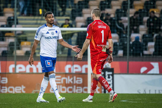 IFK Norrköpings Joseph Ceesay och Oscar Jansson deppar