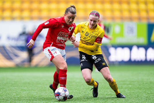 Degerfors Rebecca Stålhammar och Elfsborgs Leann Nyström