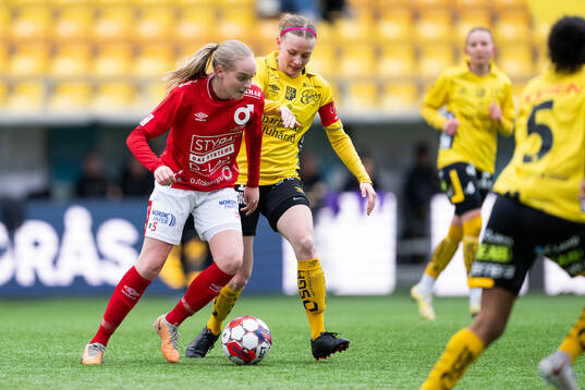 Degerfors Emma Jansson och Elfsborgs Leann Nyström